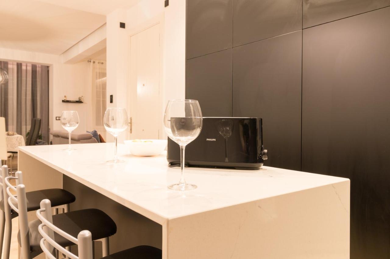 Moyua Luxe By Staynnapartments Bilbao Bagian luar foto
